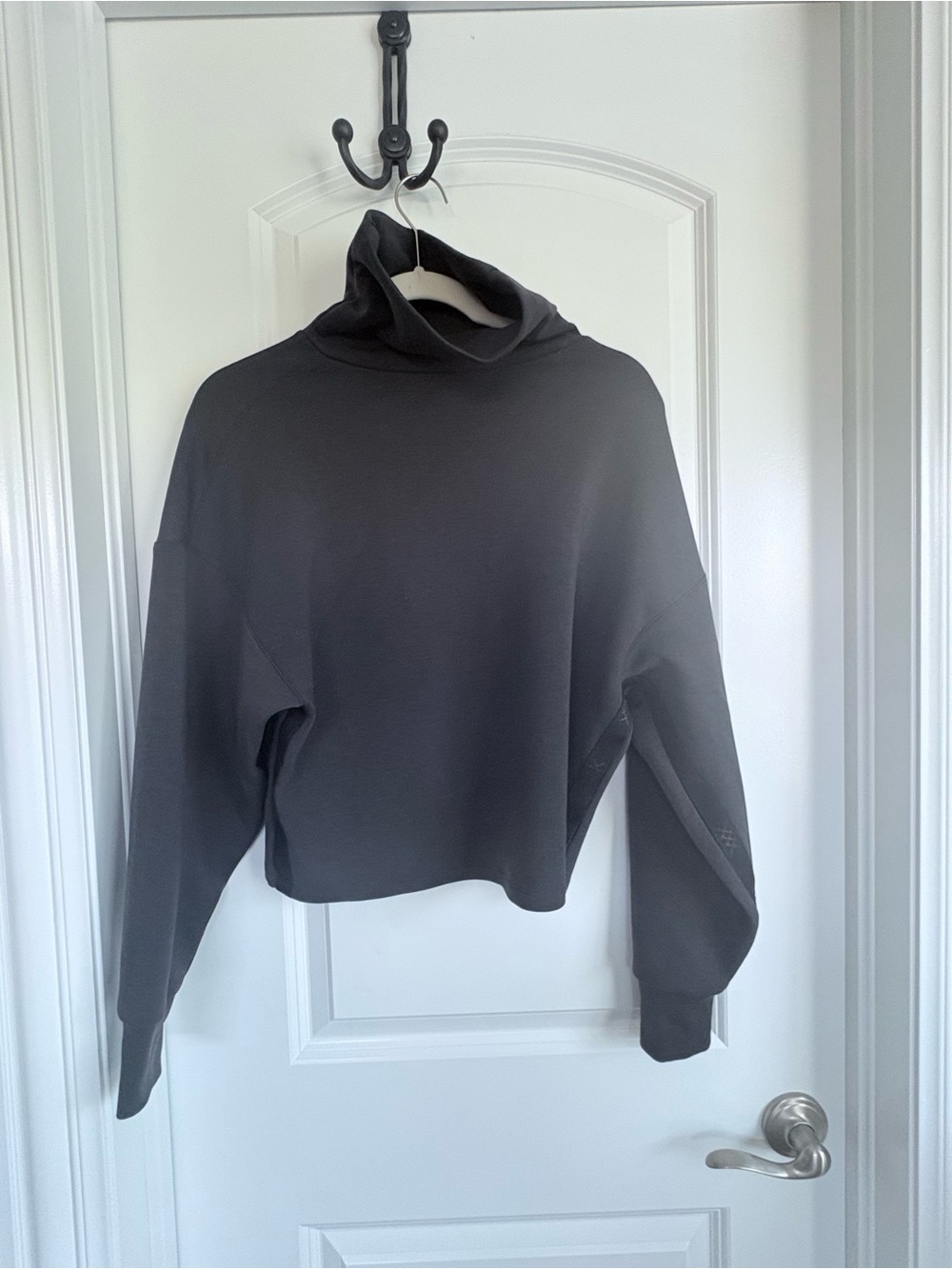 RHONE Dark Gray Cropped Turtleneck Sweatshirt